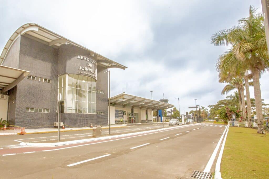 Aeroporto de Joinville fluxo de passageiros