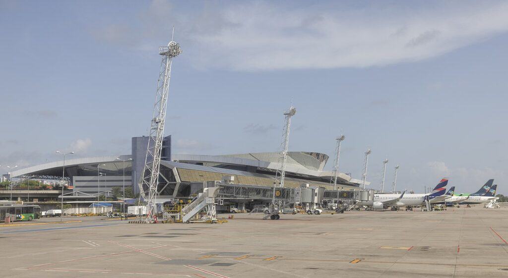 Aeroporto do recife o mais pontual do mundo Aena Brasil Passarelli Engenharia Airhelp melhores aeroportos brasileiros ranking