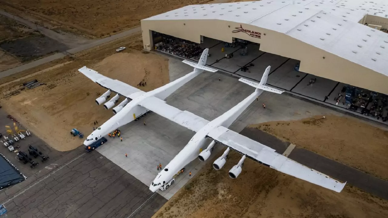 Stratolaunch veículo supersônico aeroespacial Boeing 747 modificado Virgin Orbit