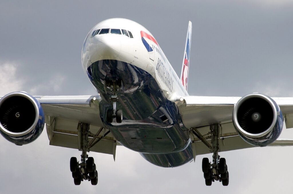 Briga voo British Airways garrafa de vinho passageiros em pleno voo piloto Cocaína drogas Joanesburgo Londres