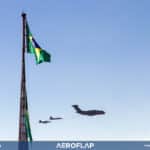 Força Aérea Brasileira (FAB realizou a troca da Banceira nacional e homenageou Santos Dumont, nos seus 150 anos