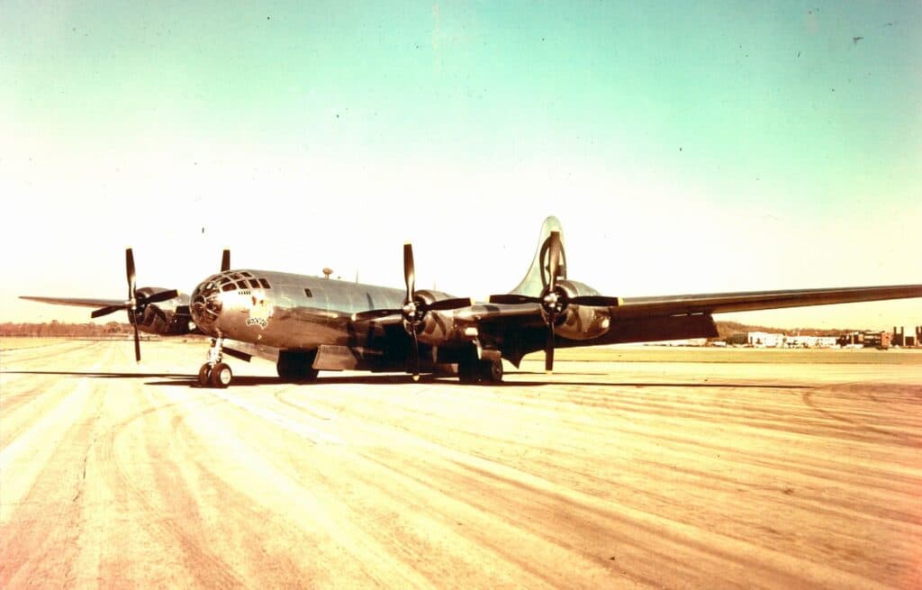 Airplane used during World War II will be featured on TV Cultura's ASA program