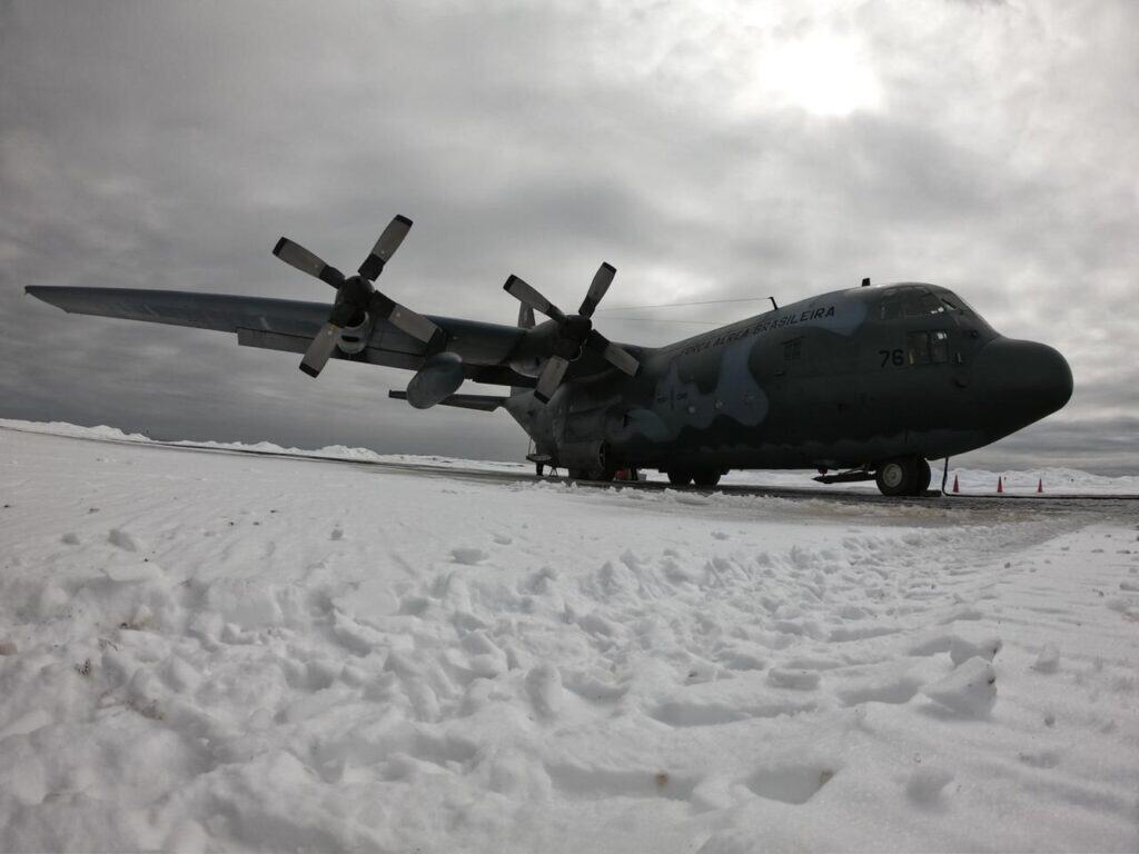 El C-130 Hércules del Escuadrón Gordo en la Antártida.