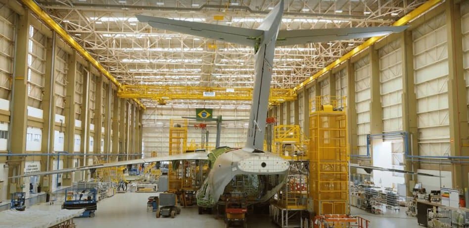 KC-390 Hungria é acionado pela primeira na fábrica da Embraer