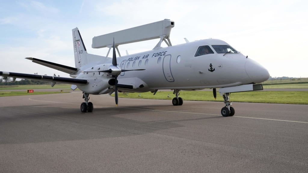 El primer avión radar Saab 340 AEW&C de Polonia se presentó apenas dos meses después de su compra.