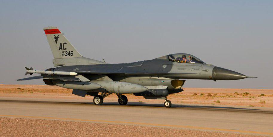 Esquadrão de caças F-16 Fighting Falcon chegou ao Oriente Médio para reforçar presença dos EUA. Foto: USAF.