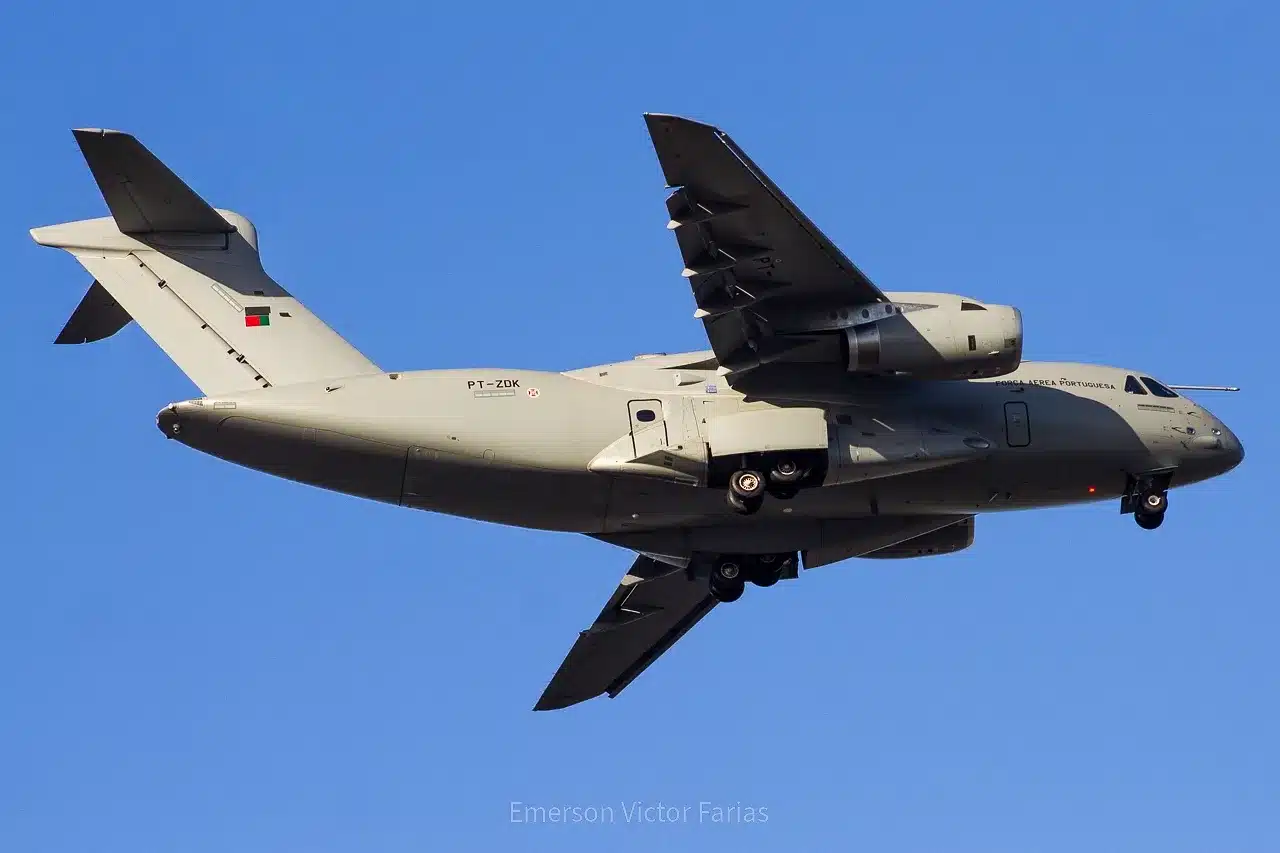 Força Aérea Portuguesa encomendou cinco KC-390 em 2019, tornando-se o primeiro cliente estrangeiro do jato da Embraer. Foto: Emerson Victor Farias. 