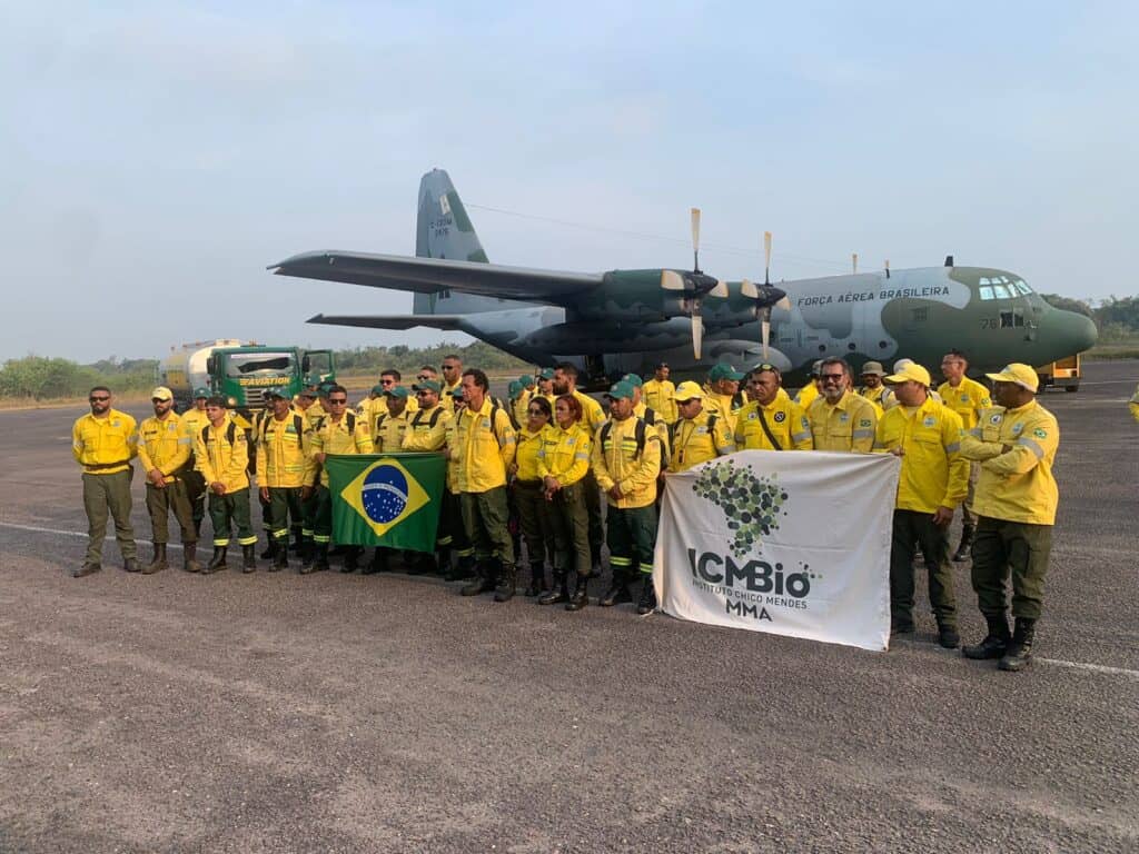 Alrededor de 60 brigadistas fueron trasladados a Amazonas en la FAB C-130 Hércules. Foto: FAB/Divulgación.