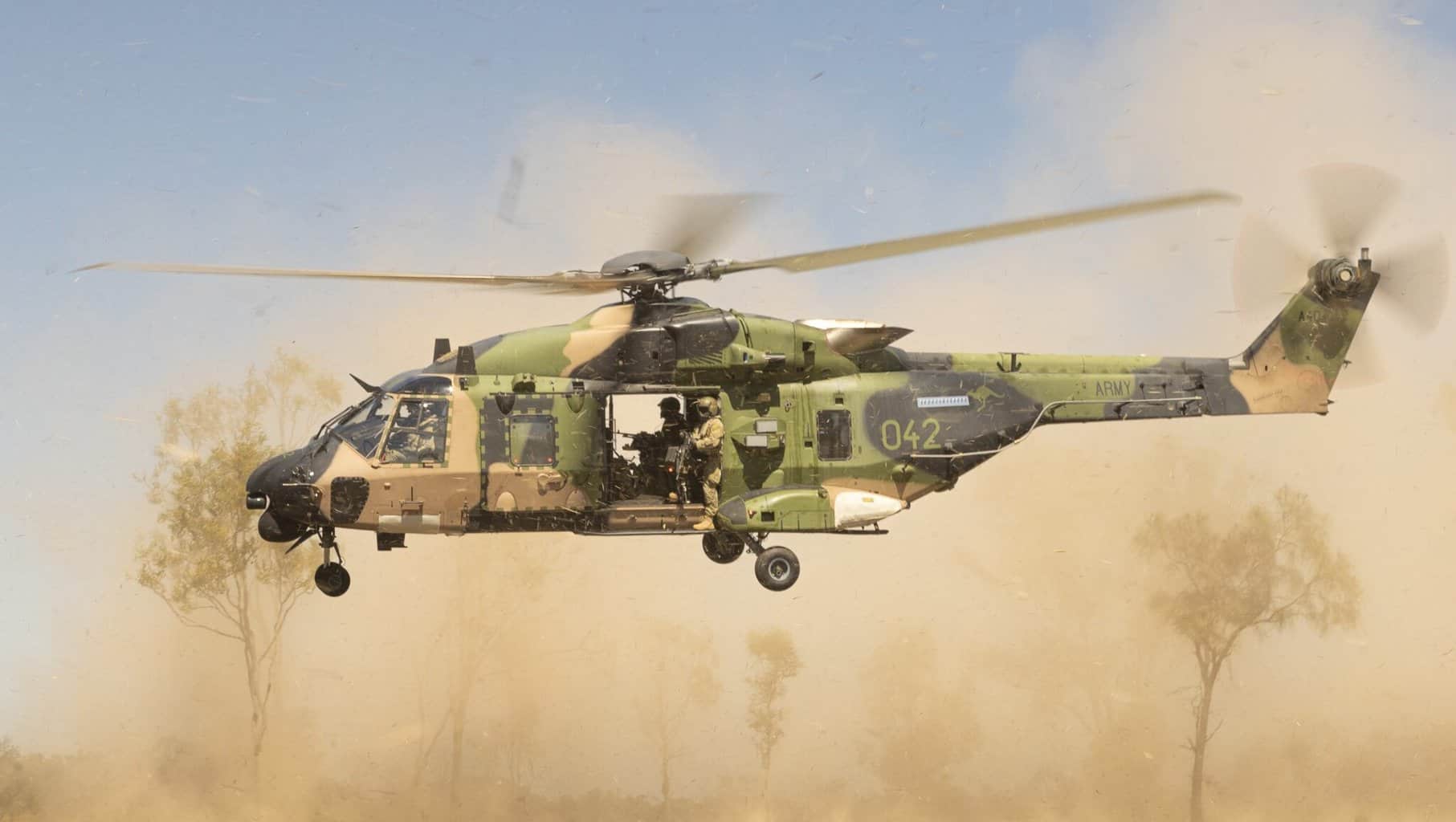 Helicópteros NH-90 do Exército e Marinha da Austrália estavam parados desde julho e  não voltarão a voar. Foto: Ministério da Defesa da Austrália.