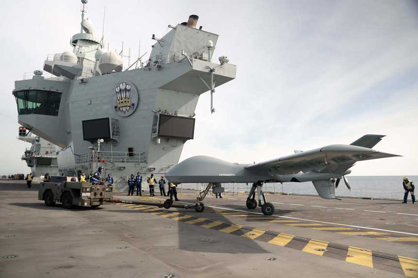 Mojave é o maior drone á operado a bordo de um porta-aviões britânico. Foto: Royal Navy.