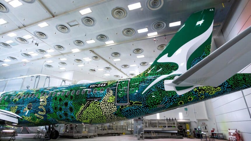 Qantas Link Airbus A220 Austrália Pintura especial verde Flying Art Series