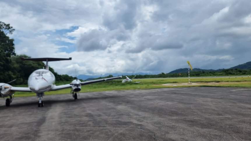 CirrusJet on runway excursion at SDAG