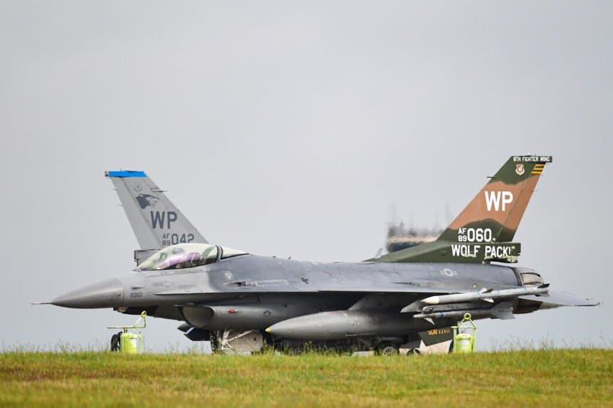 Caça F-16 Fighting Falcon da 8ª Ala da Base Aérea de Kunsan, na Coreia do Sul. Foto: USAF.