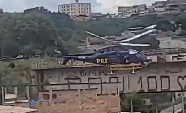 AW119 Koala helicopter from the Federal Highway Police made a forced landing on an avenue in the West Zone of Belo Horizonte.