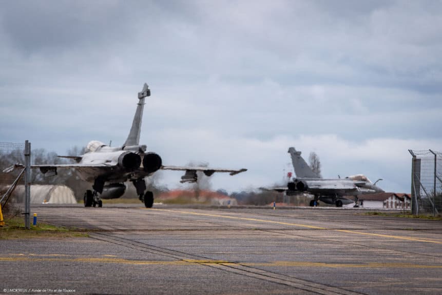 Com IOC, caças Dassault Rafale modernizados passam a realizar serviço de alerta na França. Foto: Força Aérea e Espacial Francesa/Divulgação.