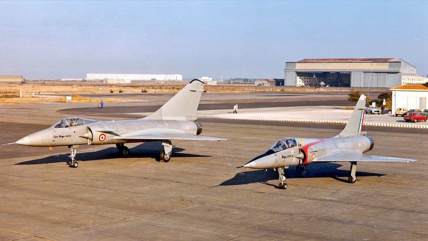 Protótipos dos Mirage 2000 e Mirage 4000. Foto: Dassault via @RealAirPower.