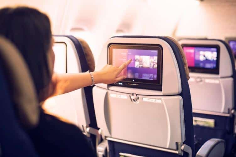 LATAM Brasil filmes entretenimento de bordo aeronaves