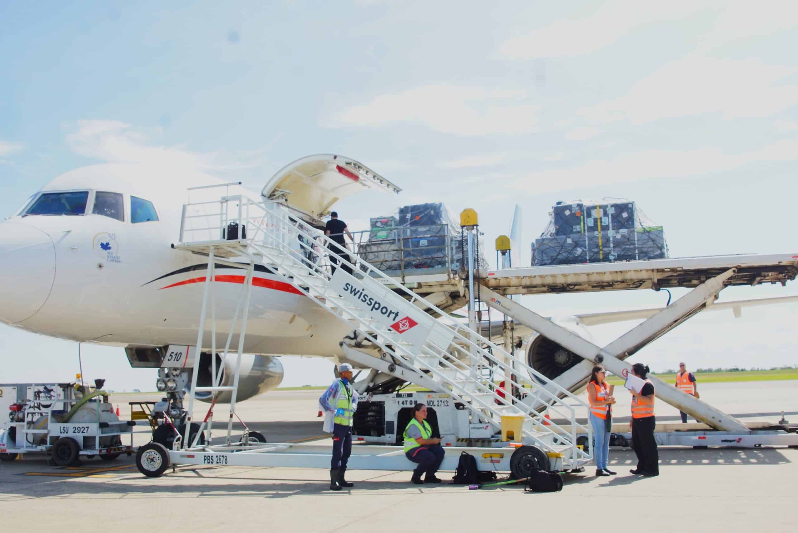 يقوم مطار فيراكوبوس بتحميل نطاقات Lollapalooza 2024