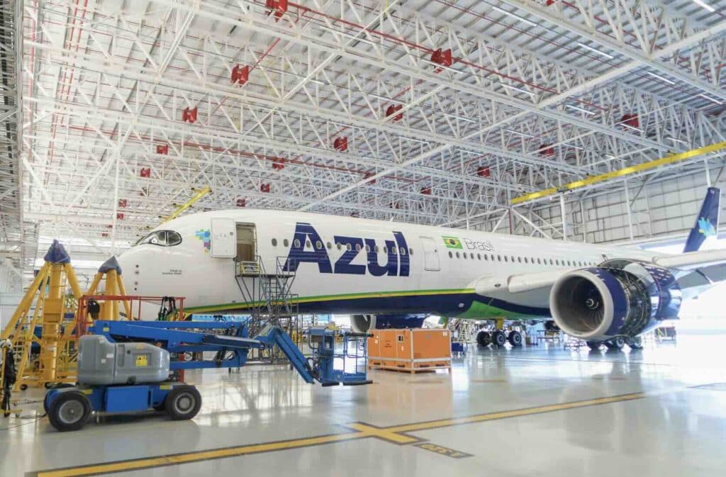 Hangar da Azul completa quatro anos com geração de empregos e exportação de serviços. Imagem: Azul