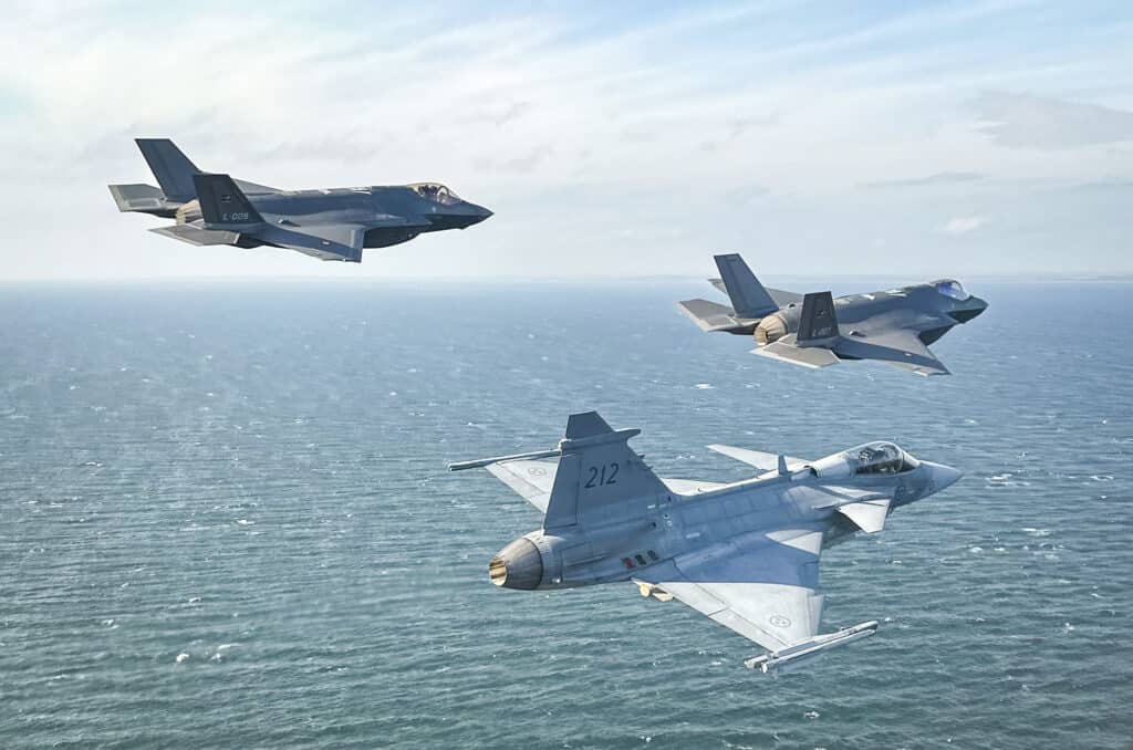 In the first training session within NATO, Sweden's JAS-39 Gripen fighters faced Denmark's stealth F-35s in simulated aerial combat. Photo: Swedish Air Force.