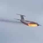 Aeronave da Força Aérea da Rússia pegou fogo e caiu. Quinze pessoas morreram no acidente.
