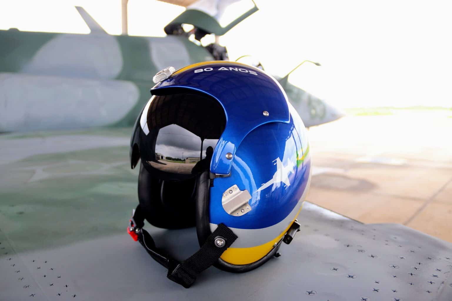 头盔抽奖活动由 FAB 第一战斗机航空大队飞行员协会提供。照片：第一届 GAvCa/披露。