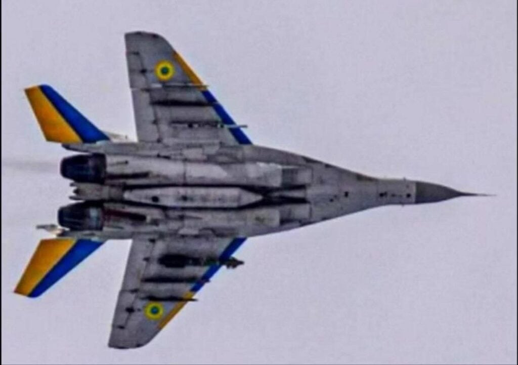 Bomba inteligente AASM HAMMER francesa foi integrada ao caça MiG-29 Fulcrum da Ucrânia. Foto via @Osinttechnical