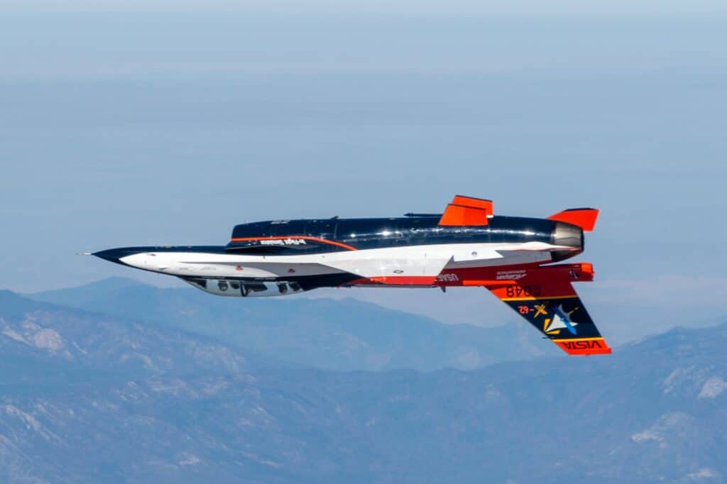 DARPA and the US Air Force used the X-62 VISTA to test aerial combat with artificial intelligence. Photo: DARPA/Disclosure.