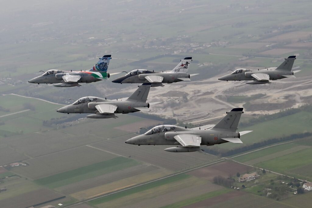 In a special flight, Italy retired its A-11 AMX jets after 35 years of operation. Photo: Aeronautica Militare Italiana.
