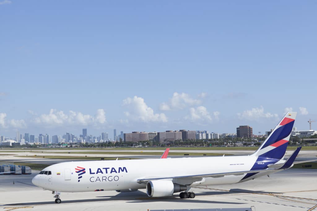 LATAM Cargo Nordost-Manaus São Paulo Recife