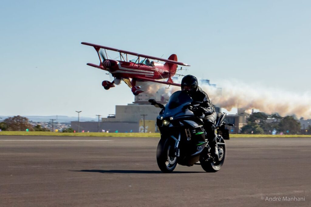 Мотоциклетный самолет Arraiá Aéreo