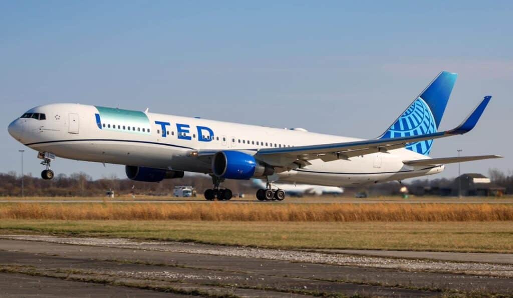 L'avion 767-300 d'United Airlines, vieux de 33 ans, ressuscite