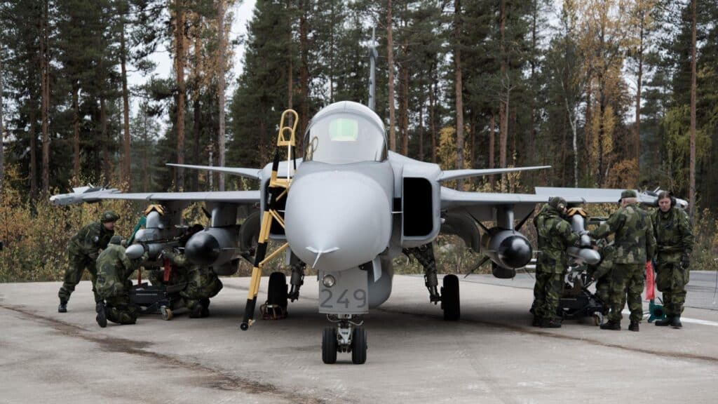 Sweden is still studying sending JAS-39 Gripen fighters to Ukraine. Photo: Saab.