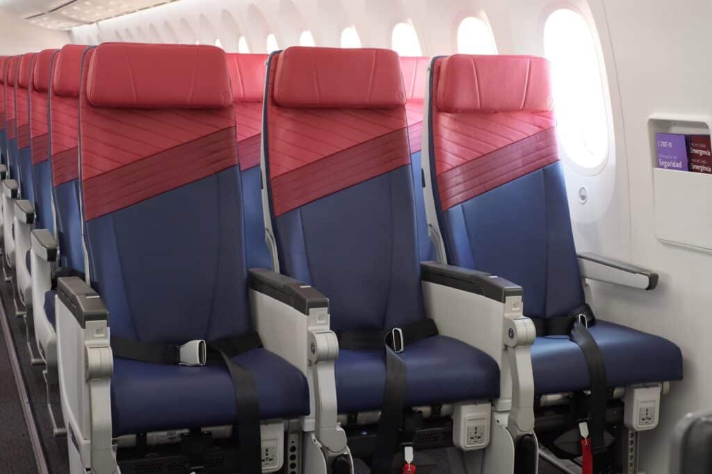 Conception des sièges de cabine Economy de Latam Group