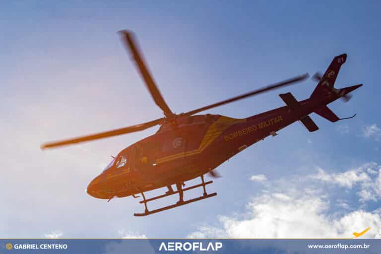 Aw119 Koala do Corpo de Bombeiros Militar do Rio Grande do Sul (CBMRS). Chamado de Resgate 01, o helicóptero esteve entre as primeiras aeronaves a participar das ações nas enchentes. Foto: Gabriel Centeno.