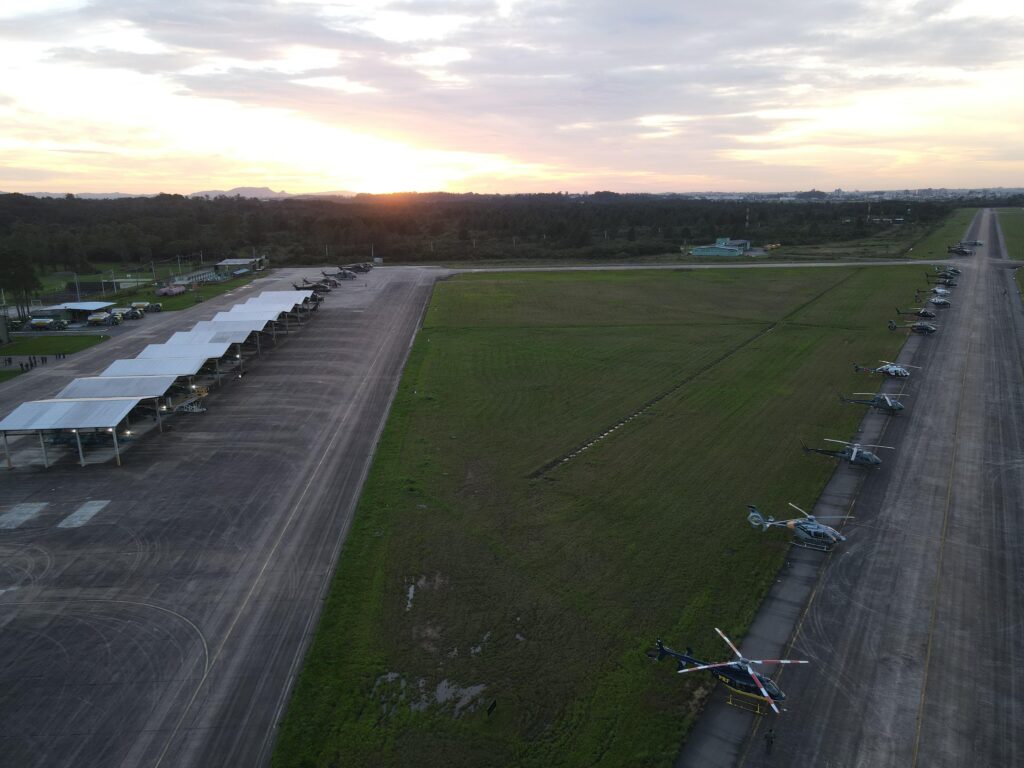 Hébergeant des hélicoptères civils, militaires et de sécurité publique, la base aérienne de Canoas est ouverte aux opérations aériennes commerciales. Photo : Escadron Pampa.