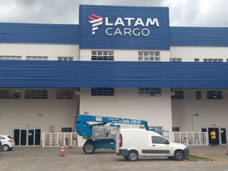 Terminal da LATAM Cargo em Guarulhos ganha nova identidade visual ...