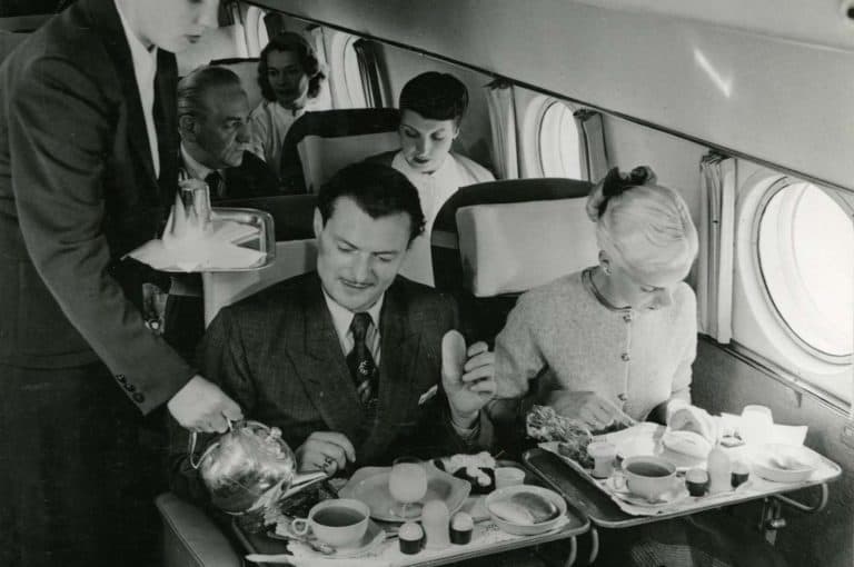 KLM 100 周年記念: 1950 年代の空の旅はどのようなものでしたか?
