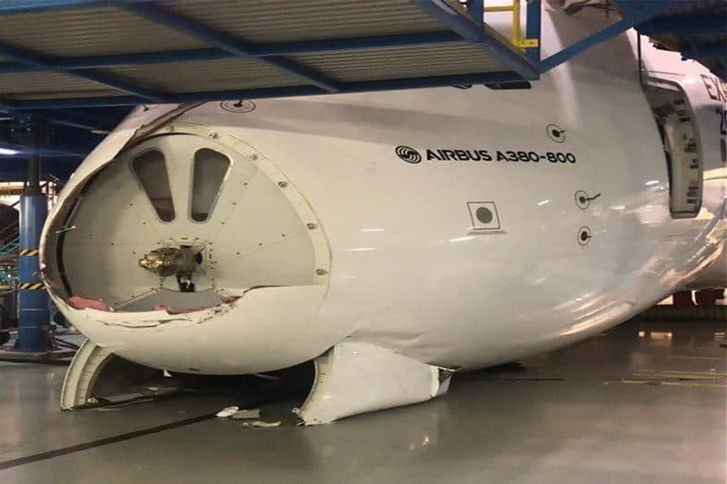 地上で事故を起こしたエミレーツ航空のエアバスA380が飛行に復帰