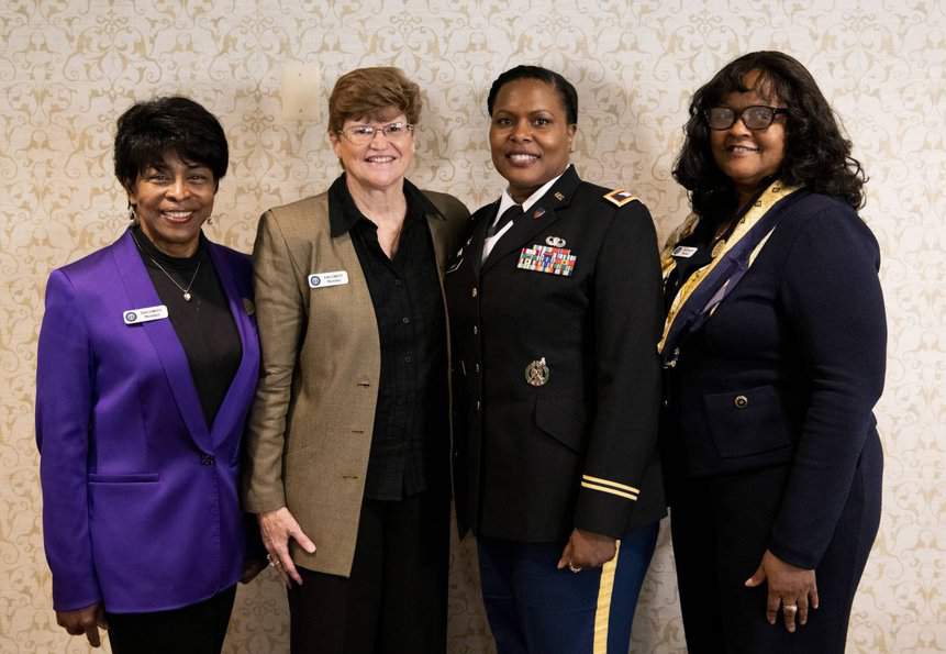 アメリカ陸軍士官学校 制服 ジャケット 40R 女性が米陸軍士官学校に入学して 40 年