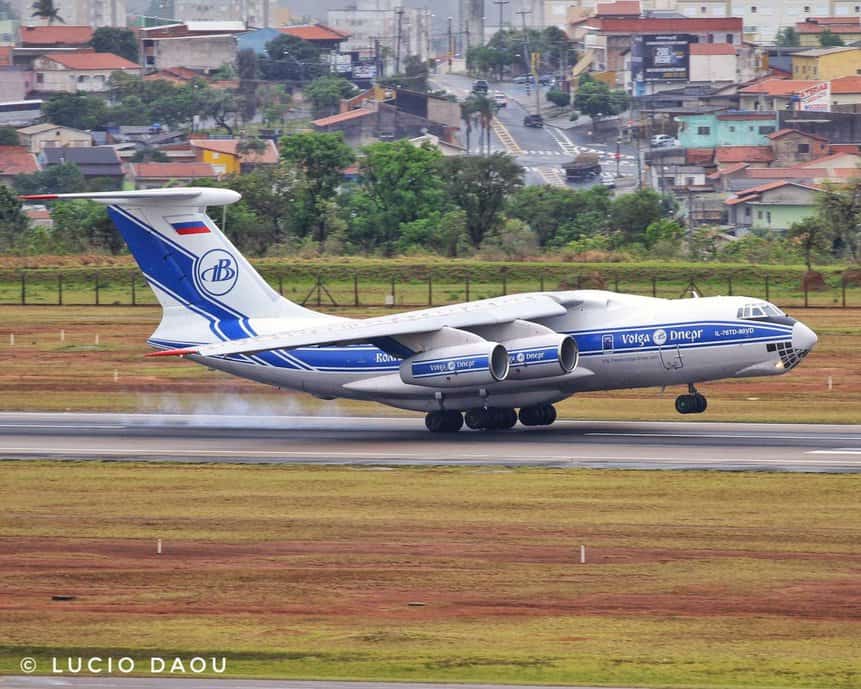 Classic Ilyushin IL-76 freighter lands at Viracopos Airport