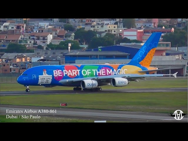 Airbus A380 com a pintura colorida do Dubai Expo 2020 voa pela