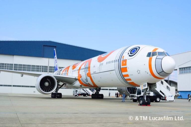 全日空商事｜B777｜STAR WARSスターウォーズ　BB-8｜JA789A③ FPEK8pbWYAMENsk-768x511.jpeg