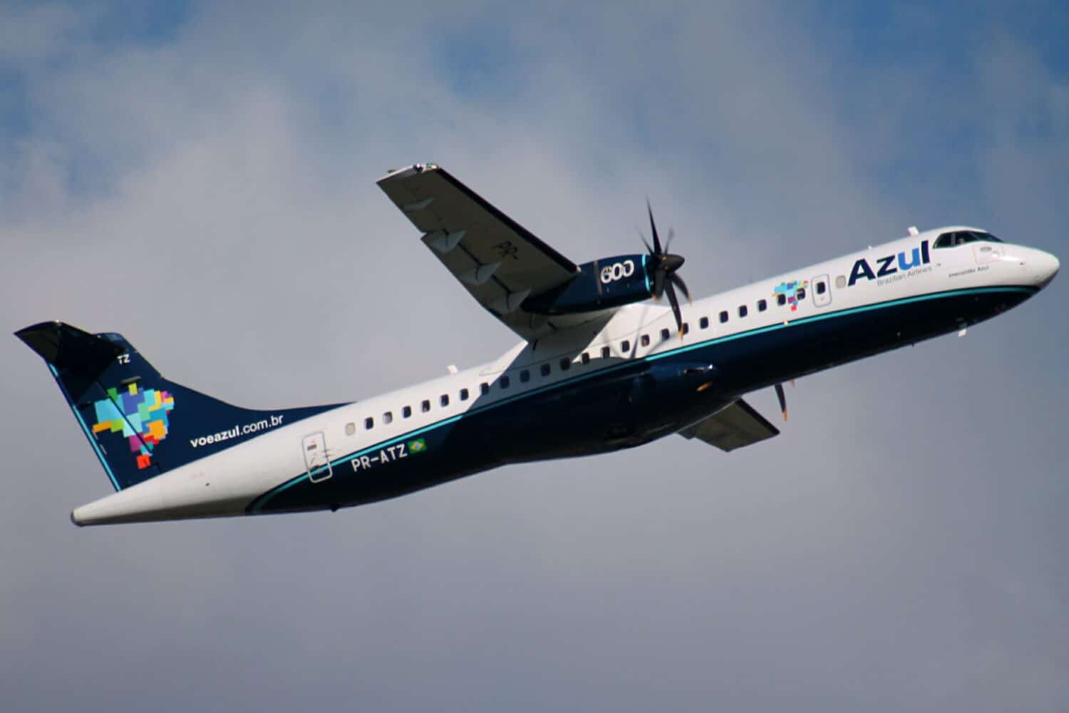 アズラ AZLA ORTA Abyss Blue Azul adiciona novos voos diretos partindo de Campinas e Belo Horizonte