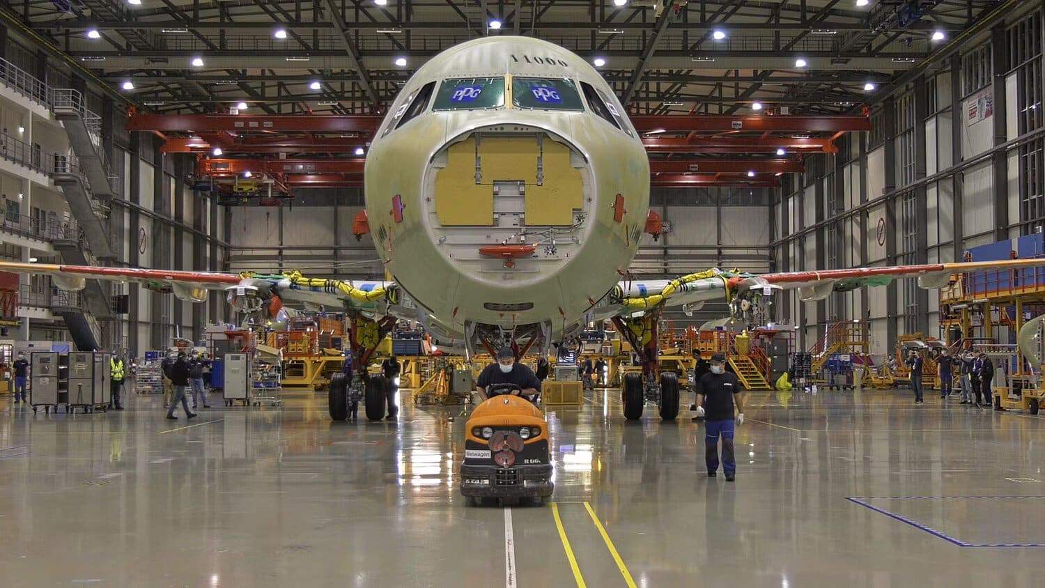 Airbus takes advantage of the space left by the A380 and opens a new assembly  line for the A320 family