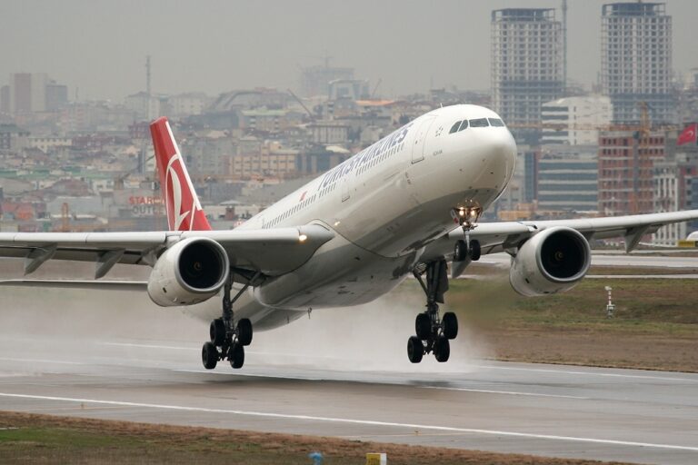 Airbus_A330-