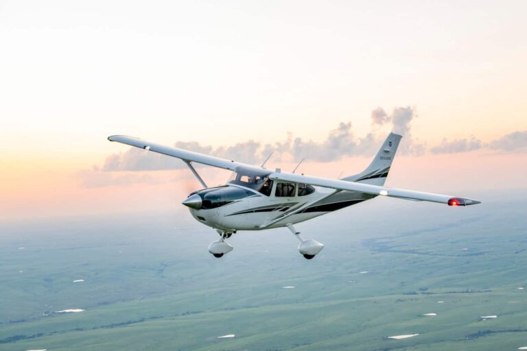 Cessna-182-Skylane-Textron-