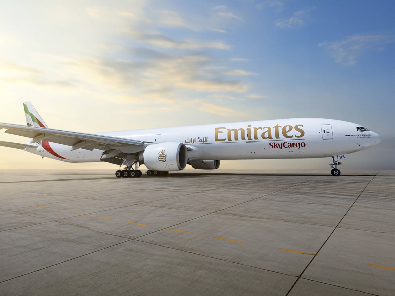 エミレーツ航空は、貨物機に改造されたボーイング777-300ERSFを運航